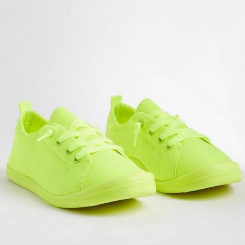 Torrid slide on shoe, lime, size 9